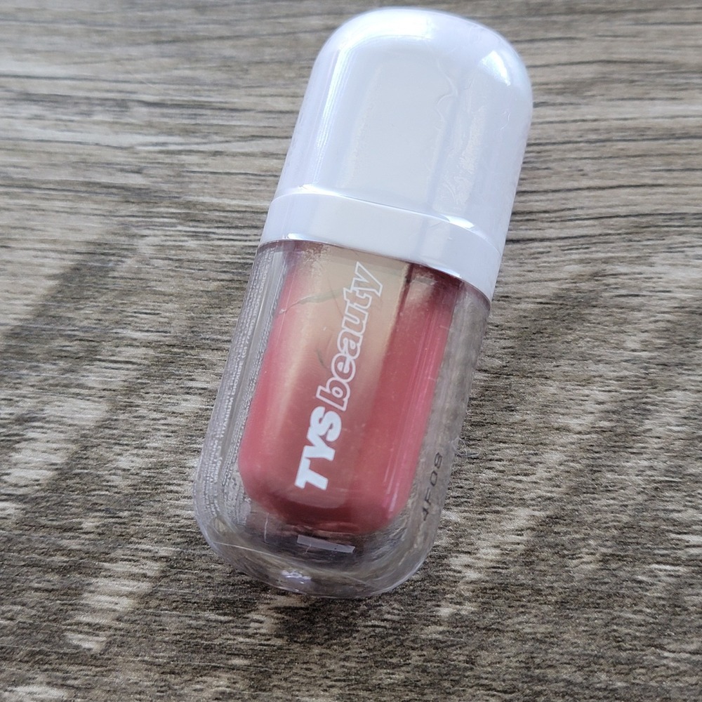 TYS‎ beauty Shea Butter Lip Gloss HONEY 0.12 fl oz NEW SEALED